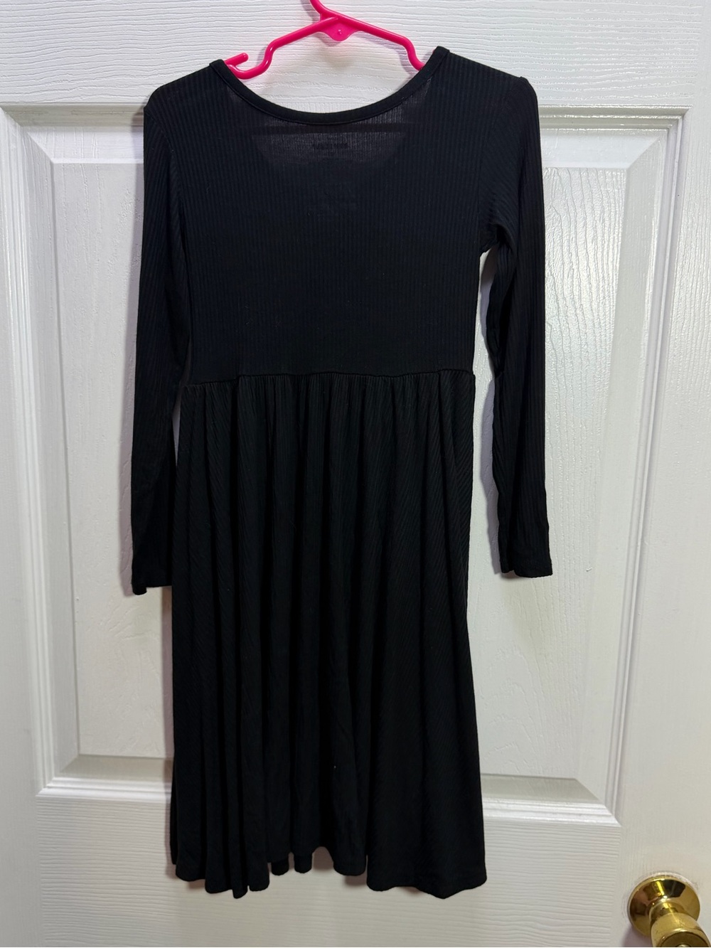 Posh Peanut Black Ribbed Dress with Wooden Buttons - Picture 3 of 3